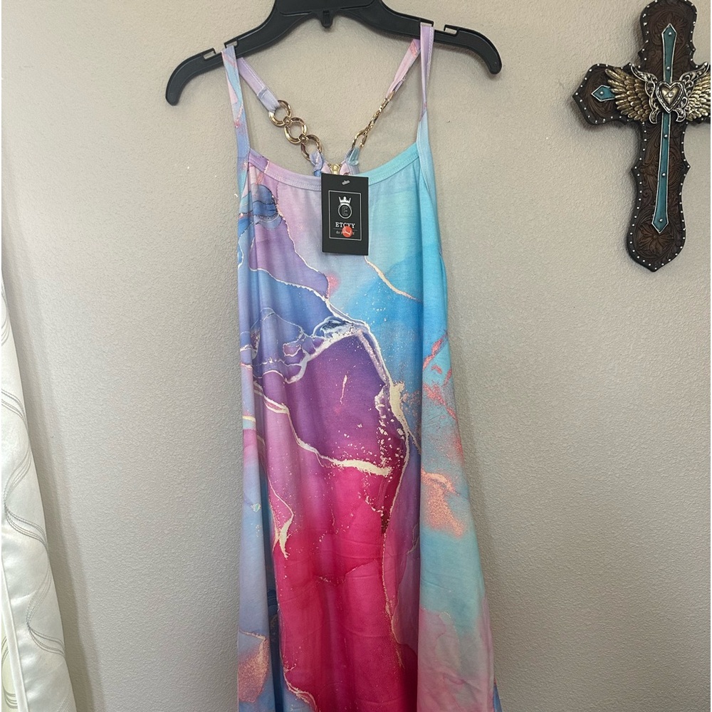 Etcyy brand Marbling dress with chain link accessory and zipper , size large .